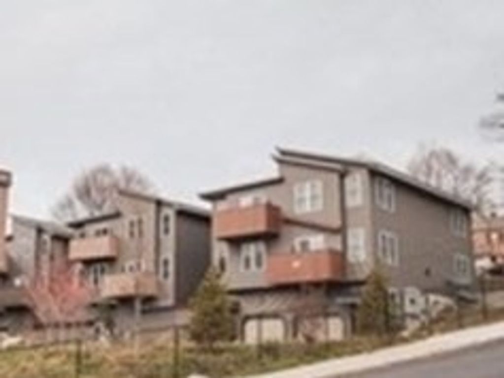 54 Richards St 54, Worcester, MA 01603