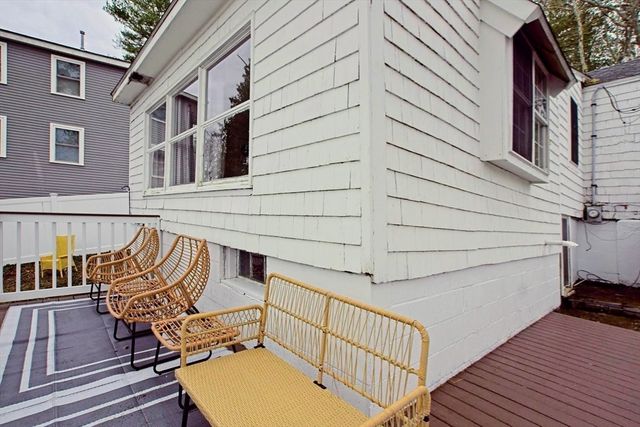 21 Hillside Rd, Plymouth, MA 02360