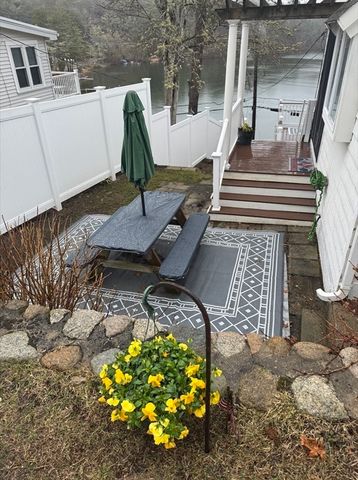 21 Hillside Rd, Plymouth, MA 02360