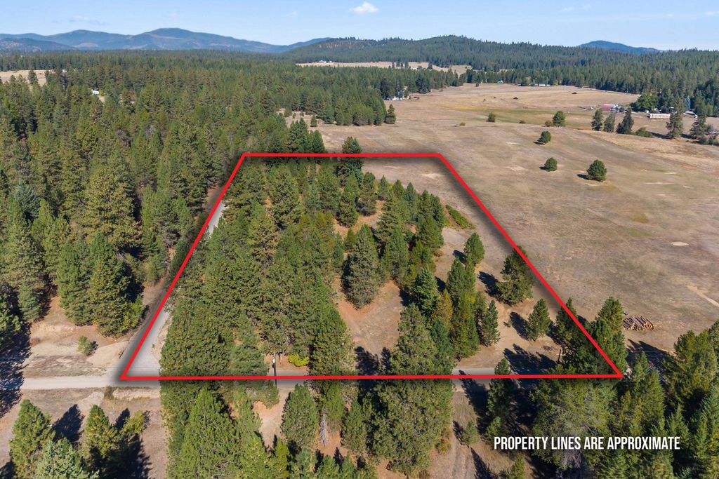 350 Brook Dr, Elk, WA 99009