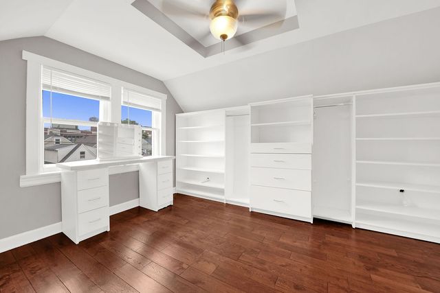 4805 S Kedvale Avenue, Chicago, IL 60632