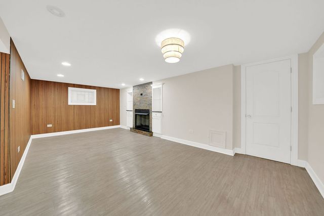 4805 S Kedvale Avenue, Chicago, IL 60632