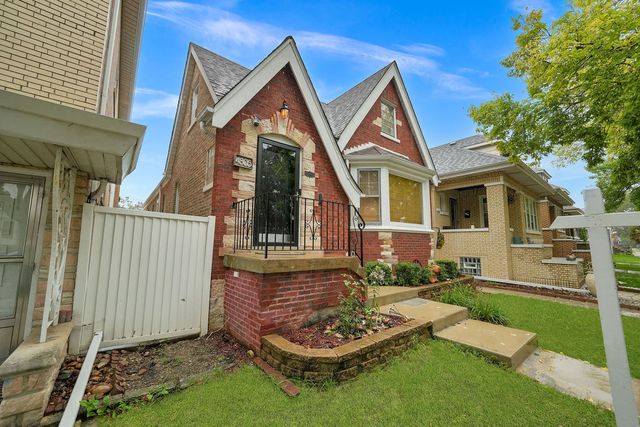 4805 S Kedvale Avenue, Chicago, IL 60632