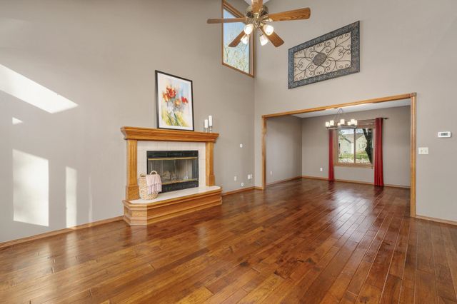 2124 E Countryview Dr, Derby, KS 67037