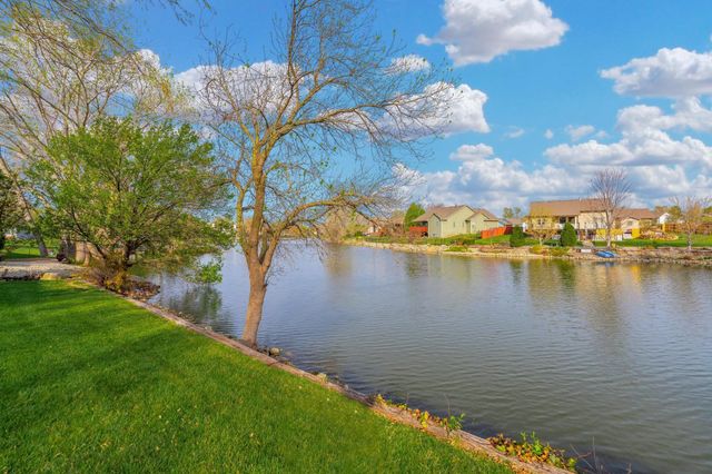 2124 E Countryview Dr, Derby, KS 67037