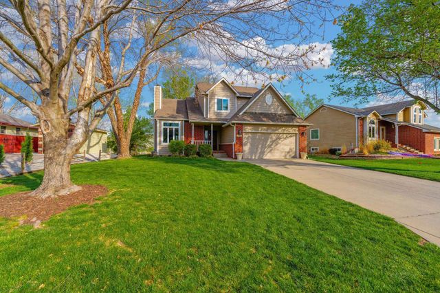 2124 E Countryview Dr, Derby, KS 67037