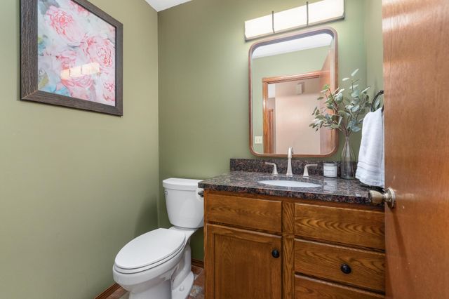 2124 E Countryview Dr, Derby, KS 67037