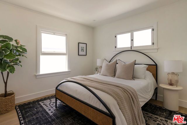 617 N Sycamore Avenue, Los Angeles, CA 90036