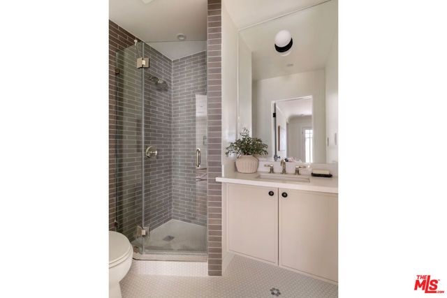 617 N Sycamore Avenue, Los Angeles, CA 90036