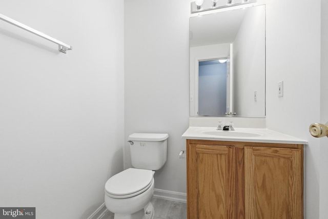 2004 CHITA CT, Temple Hills, MD 20748