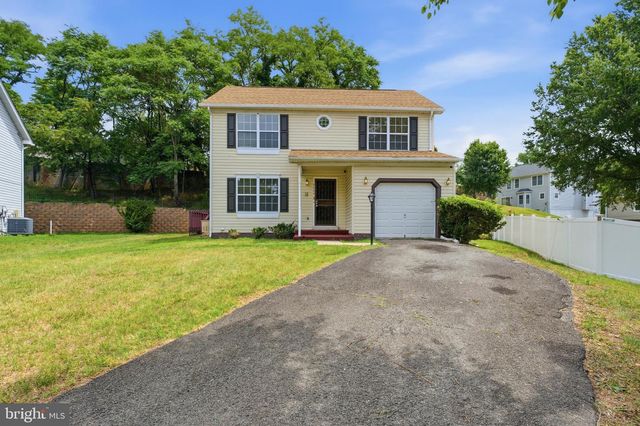 2004 CHITA CT, Temple Hills, MD 20748
