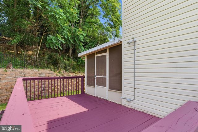 2004 CHITA CT, Temple Hills, MD 20748
