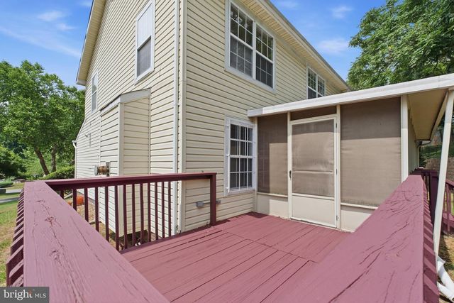 2004 CHITA CT, Temple Hills, MD 20748