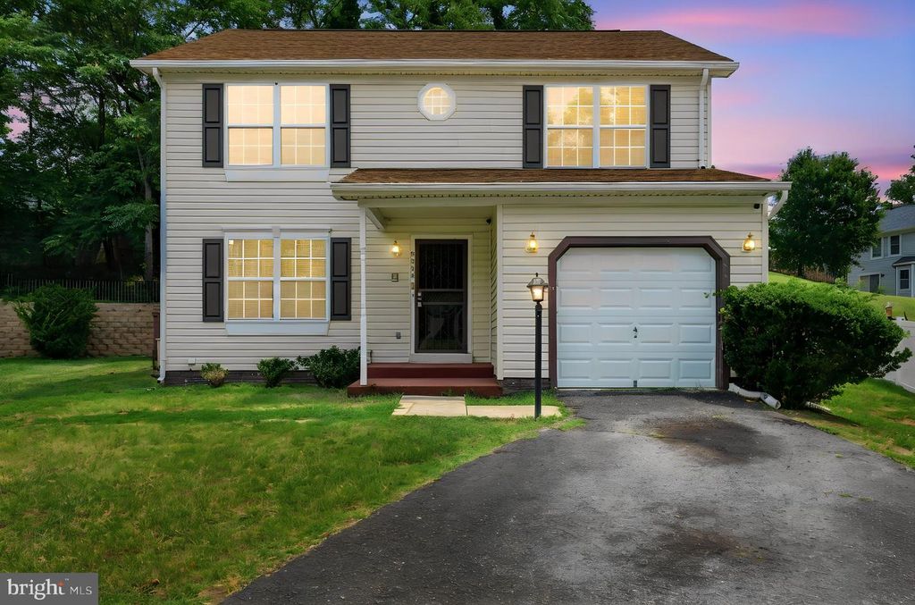 2004 CHITA CT, Temple Hills, MD 20748