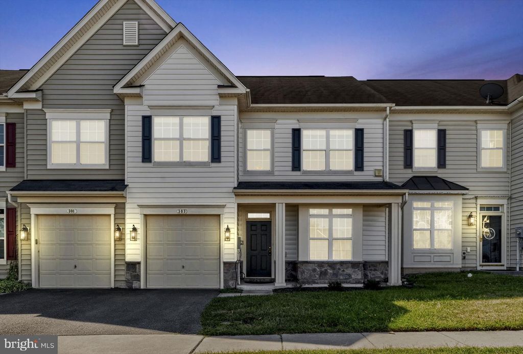 303 PRESTWICK LN, Stephens City, VA 22655