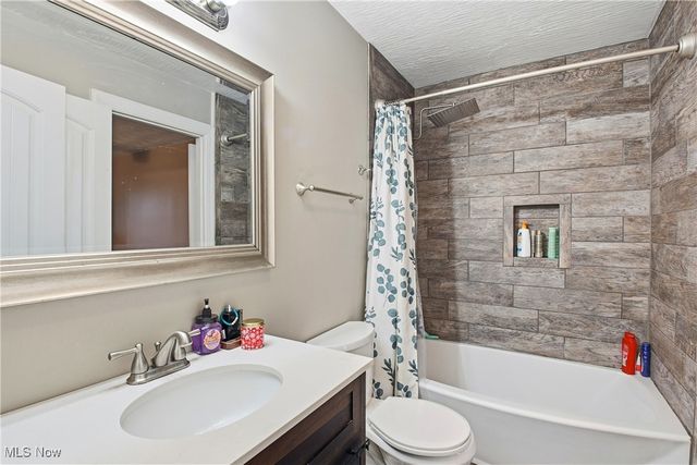 1790 Candlestick Drive, Zanesville, OH 43701