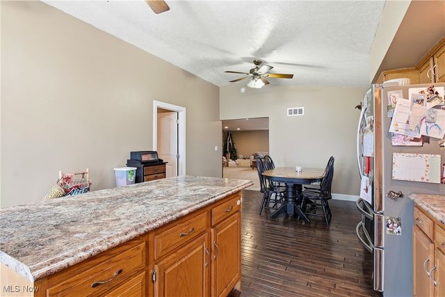 1790 Candlestick Drive, Zanesville, OH 43701