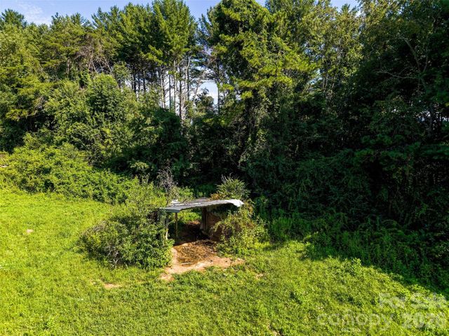 99999 Farm Hills Lane, Fletcher, NC 28732