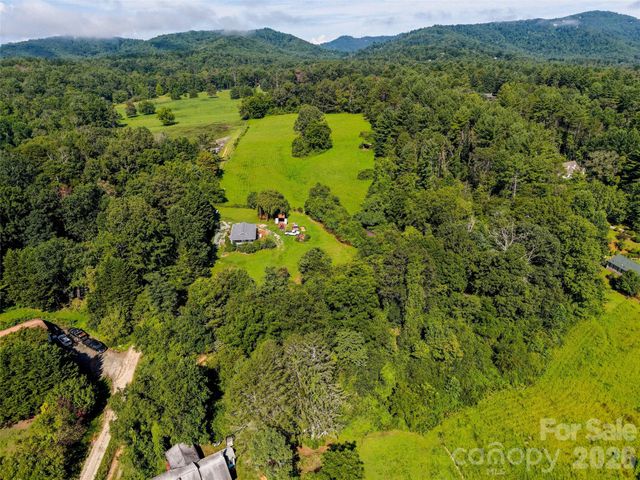 99999 Farm Hills Lane, Fletcher, NC 28732