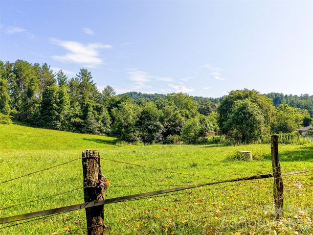 99999 Farm Hills Lane, Fletcher, NC 28732