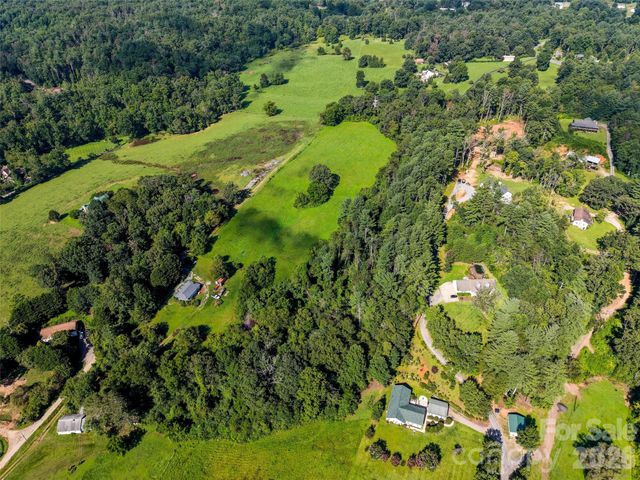 99999 Farm Hills Lane, Fletcher, NC 28732