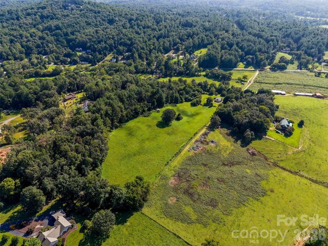 99999 Farm Hills Lane, Fletcher, NC 28732