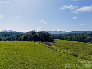 99999 Farm Hills Lane, Fletcher, NC 28732