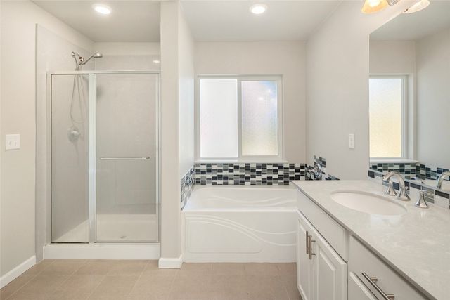 15530 SE 277th Place, Kent, WA 98042