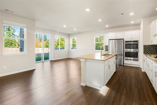 15530 SE 277th Place, Kent, WA 98042