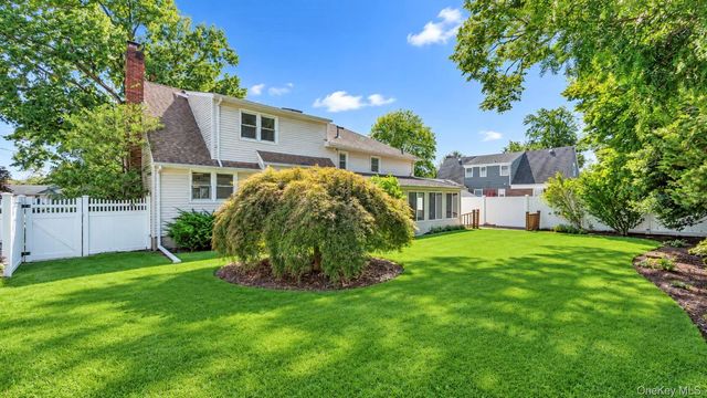 2684 Howell Street, Baldwin, NY 11510