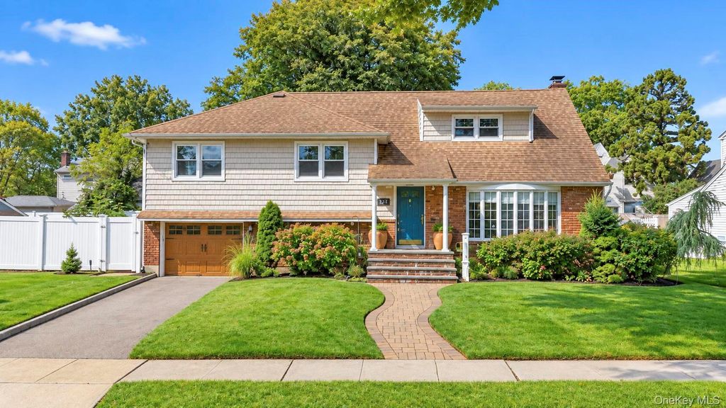 2684 Howell Street, Baldwin, NY 11510 — photo 2