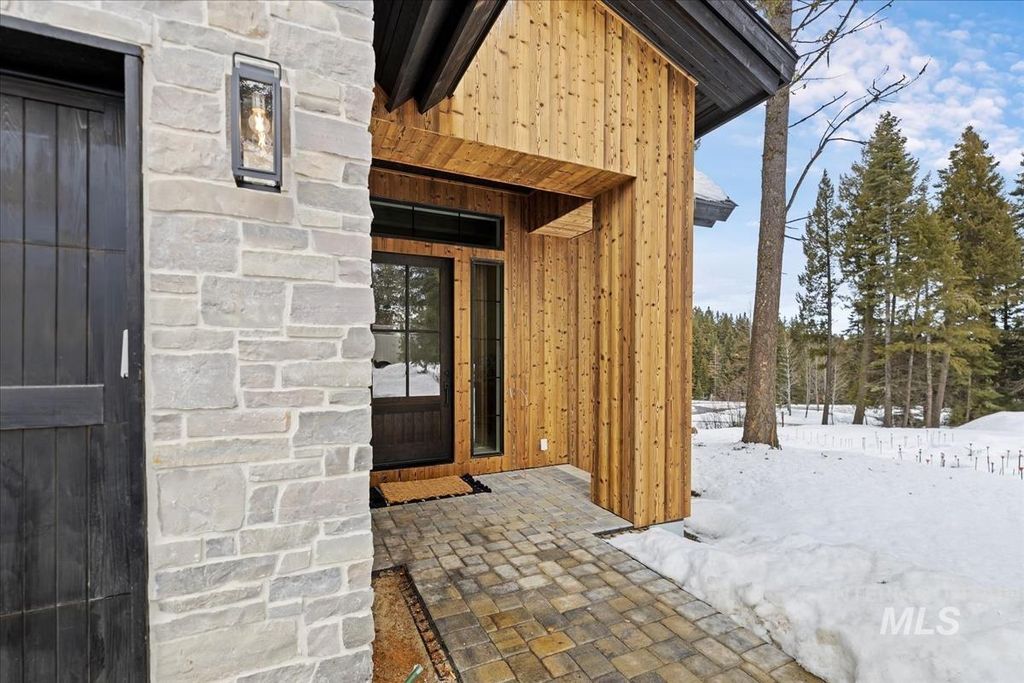 68 Ponderosa Ridge Court, Donnelly, ID 83615 photo 7