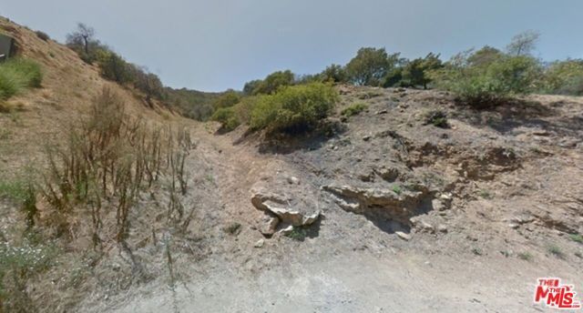 2415 N San Marco Drive, Los Angeles, CA 90068