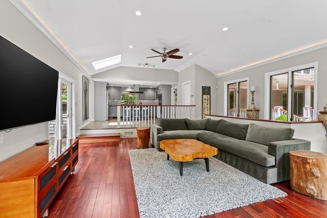 6 Brooks Hill Road, Lincoln, MA 01773