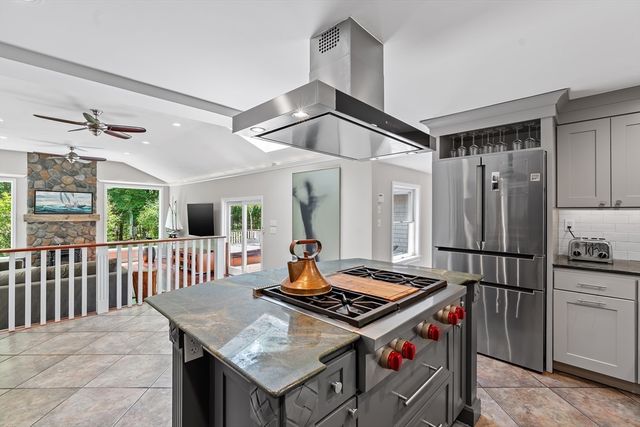 6 Brooks Hill Road, Lincoln, MA 01773