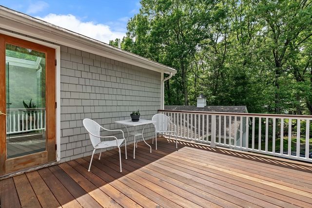 6 Brooks Hill Road, Lincoln, MA 01773
