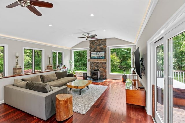 6 Brooks Hill Road, Lincoln, MA 01773