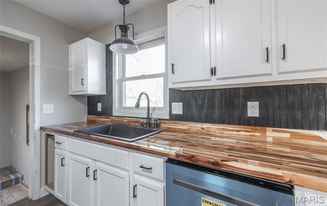 21705 Rudolph Road, Waynesville, MO 65583