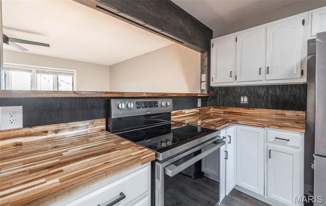 21705 Rudolph Road, Waynesville, MO 65583