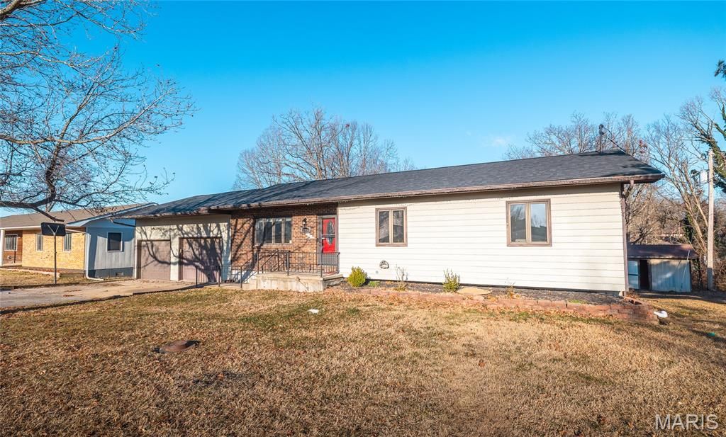 21705 Rudolph Road, Waynesville, MO 65583