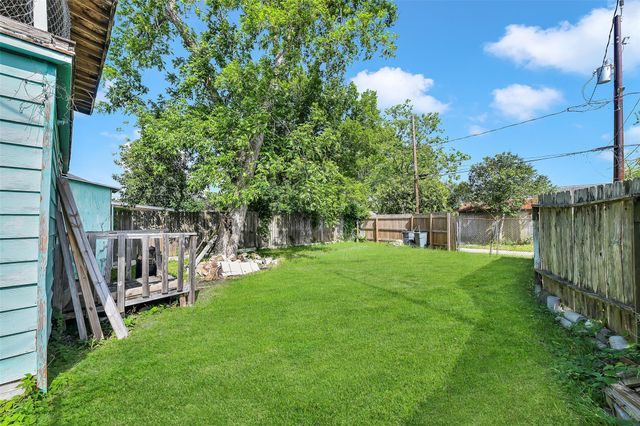 2104 New Jersey Street, Baytown, TX 77520