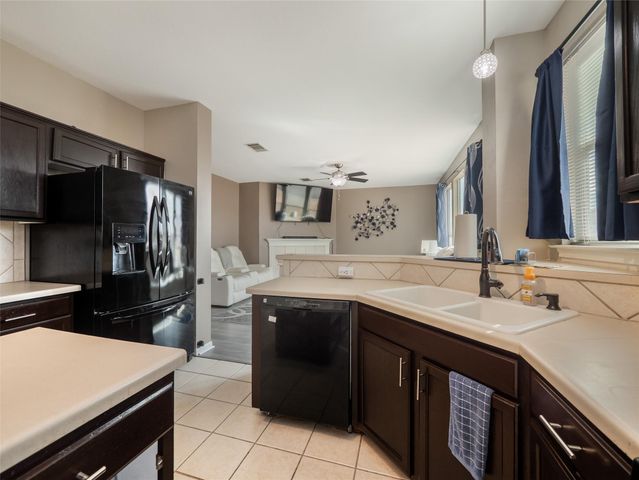 1819 Rutherford DR, Leander, TX 78641