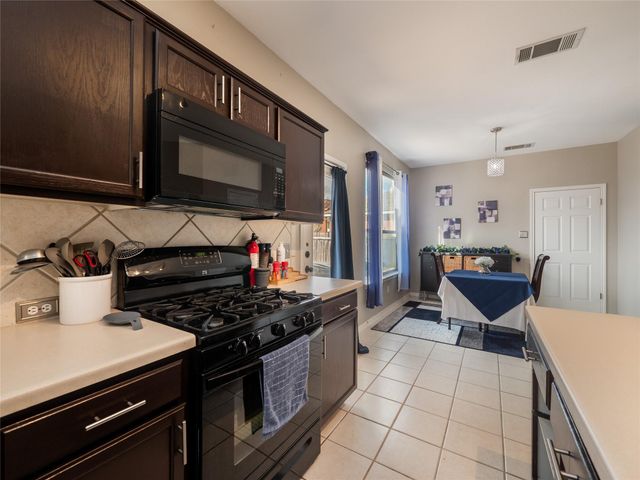 1819 Rutherford DR, Leander, TX 78641