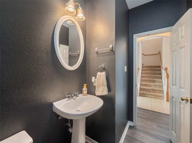 1819 Rutherford DR, Leander, TX 78641