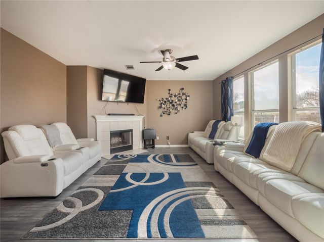 1819 Rutherford DR, Leander, TX 78641