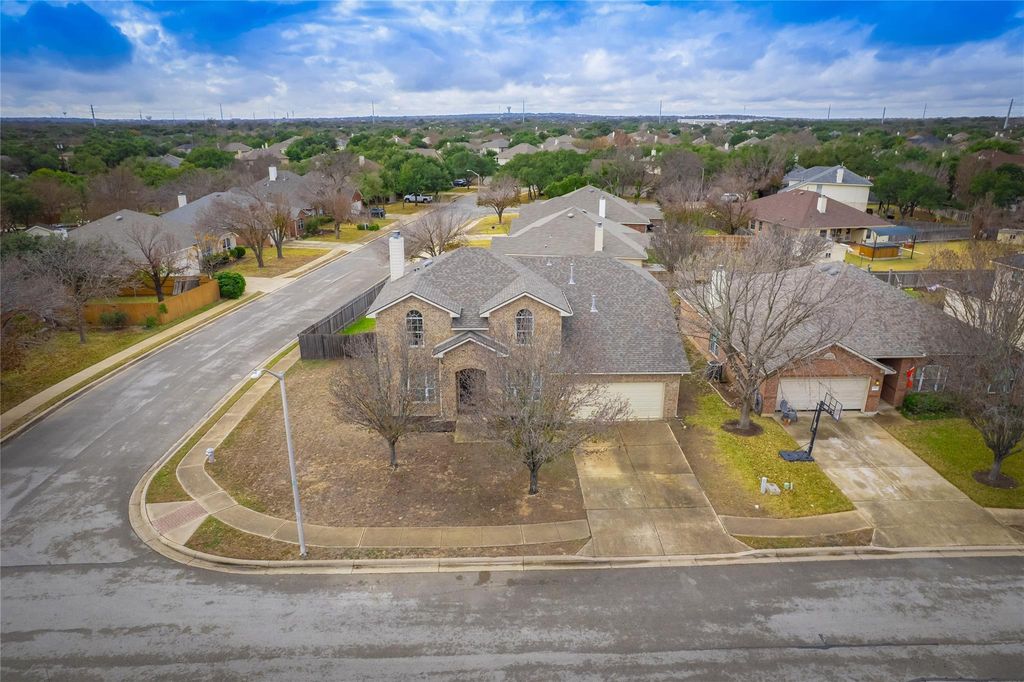 1819 Rutherford DR, Leander, TX 78641