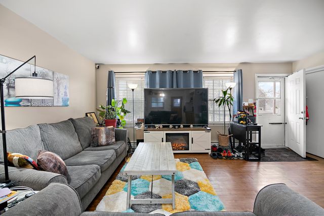 18154 Martin Avenue, Homewood, IL 60430