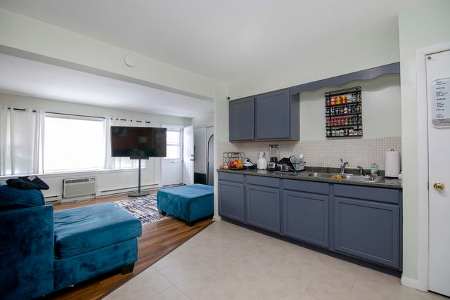 18154 Martin Avenue, Homewood, IL 60430