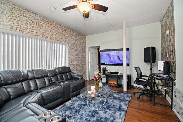 18154 Martin Avenue, Homewood, IL 60430