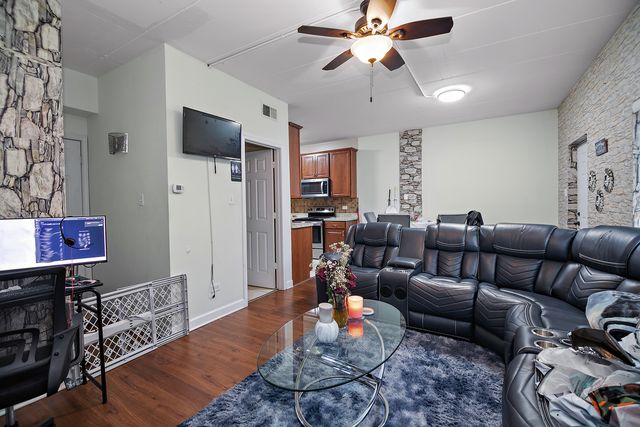 18154 Martin Avenue, Homewood, IL 60430